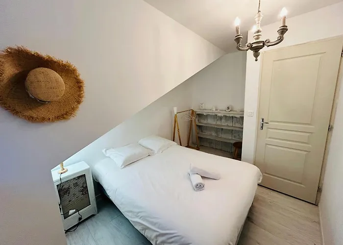 Magnifique Maison Dartiste La Maison Aerts וילה